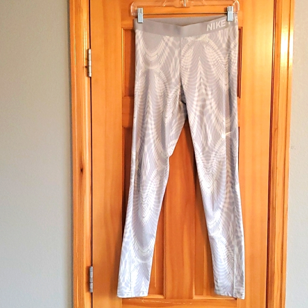 Nike pro dri fit Womens M cotton lined grey leggings